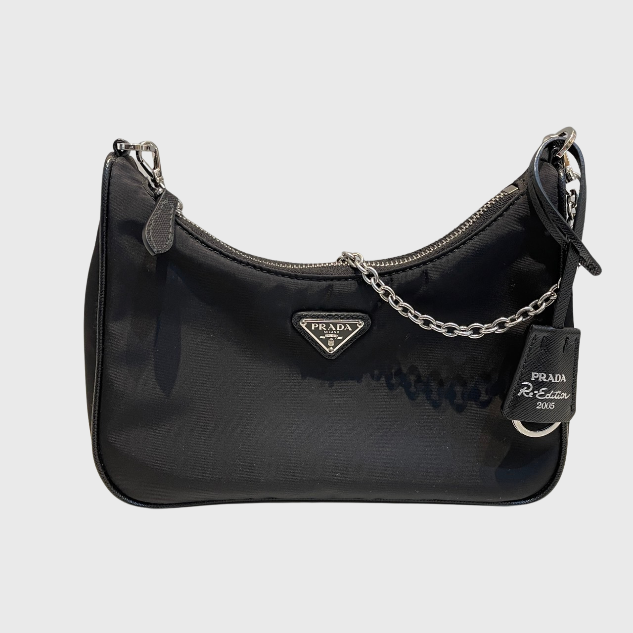 【関税・送料込】PRADA Re-Edition 2005 ホワイト ブルー 新作 White Prada Re-edition 2005 Re-nylon And Saffiano Mini Bag