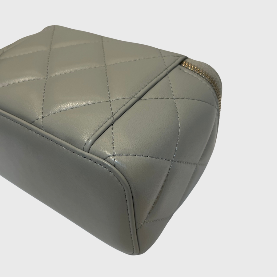 Chanel Vanity Lambskin Grey WG