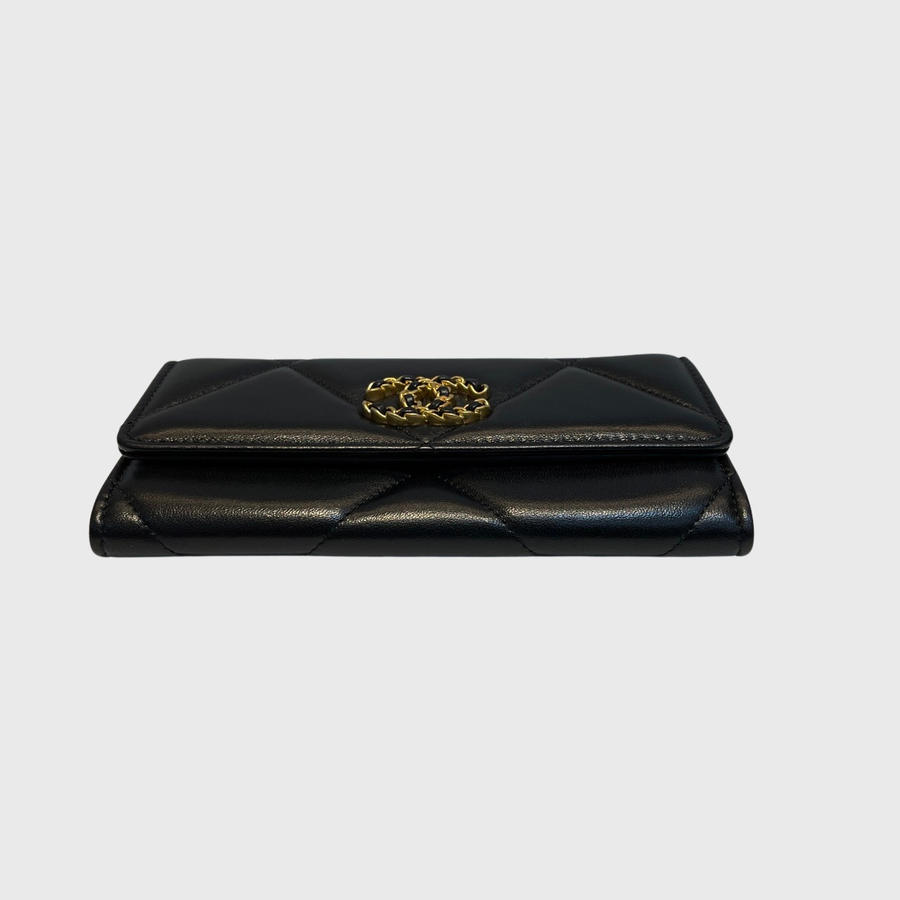 Chanel 19 Flap Wallet Lambskin Black GHW