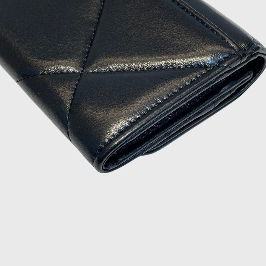 Chanel 19 Flap Wallet Lambskin Black GHW