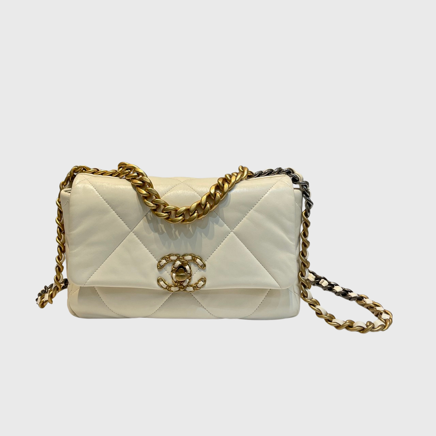 Chanel 19 Flap Bag Lambskin White GHW