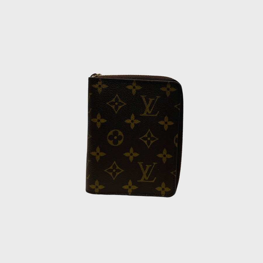 Louis Vuitton Passport Canvas Monogram GHW
