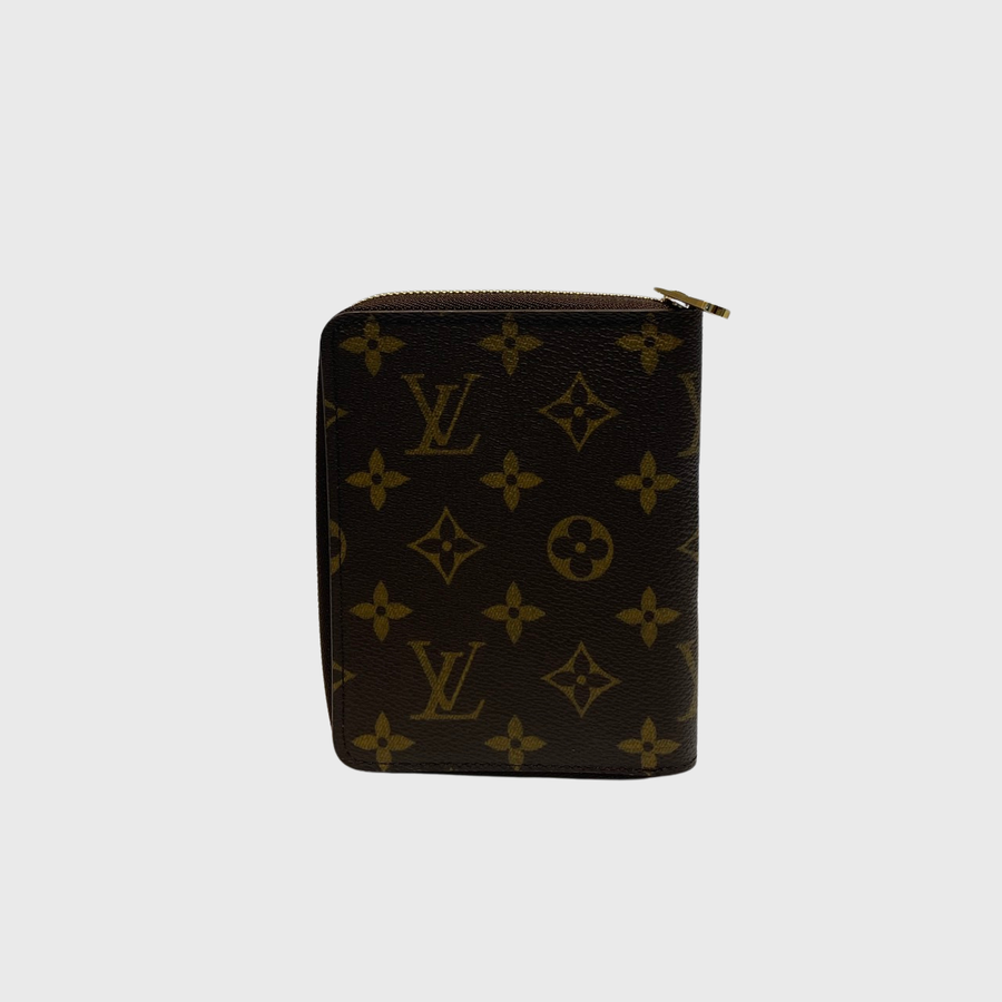 Louis Vuitton Passport Canvas Monogram GHW