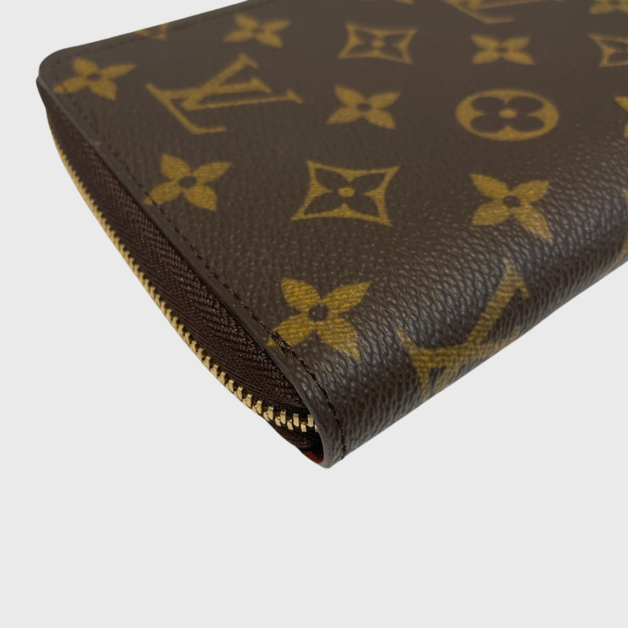 Louis Vuitton Passport Canvas Monogram GHW