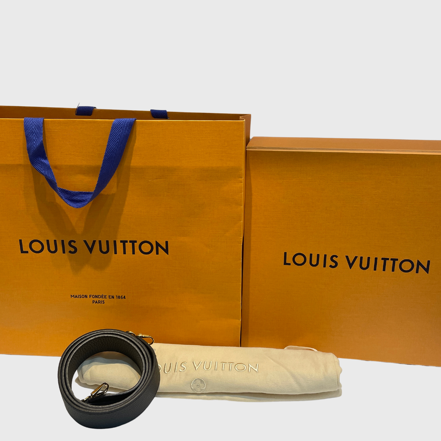 Louis Vuitton Capucines Bag Calfskin Black GHW