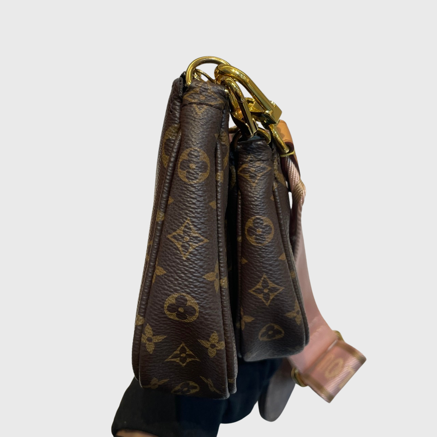 Louis Vuitton Multi Pochette Accessoires Leather Monogram GHW