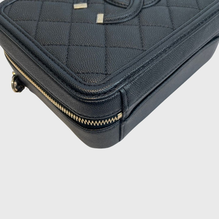 Chanel CC Filigree Vanity Case 7 Caviar Black 