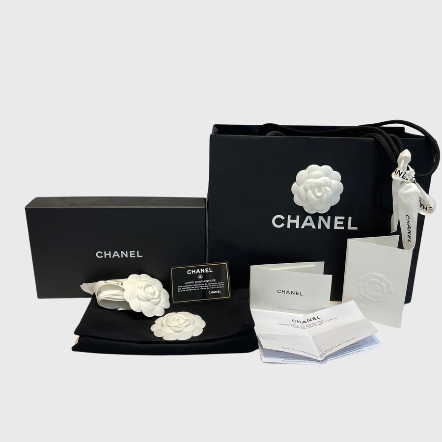 Chanel Classic Flap Wallet Caviar Navy SHW