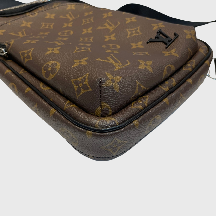 Louis Vuitton Avenue Sling Bag Canvas Monogram SHW