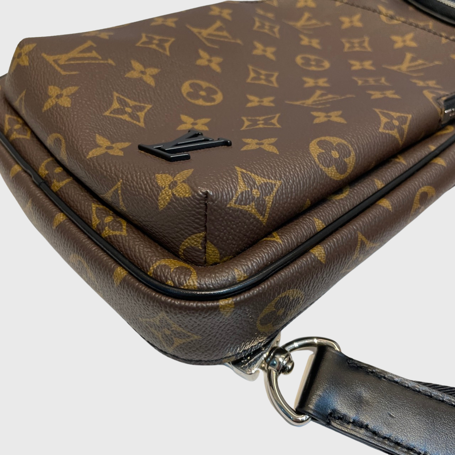 Lv monogram sling hotsell