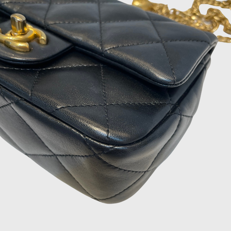 Chanel Flap Bag Lambskin Black GHW