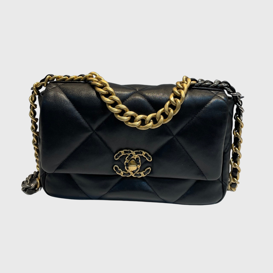 Chanel 19 Flap Bag Lambskin Black GHW