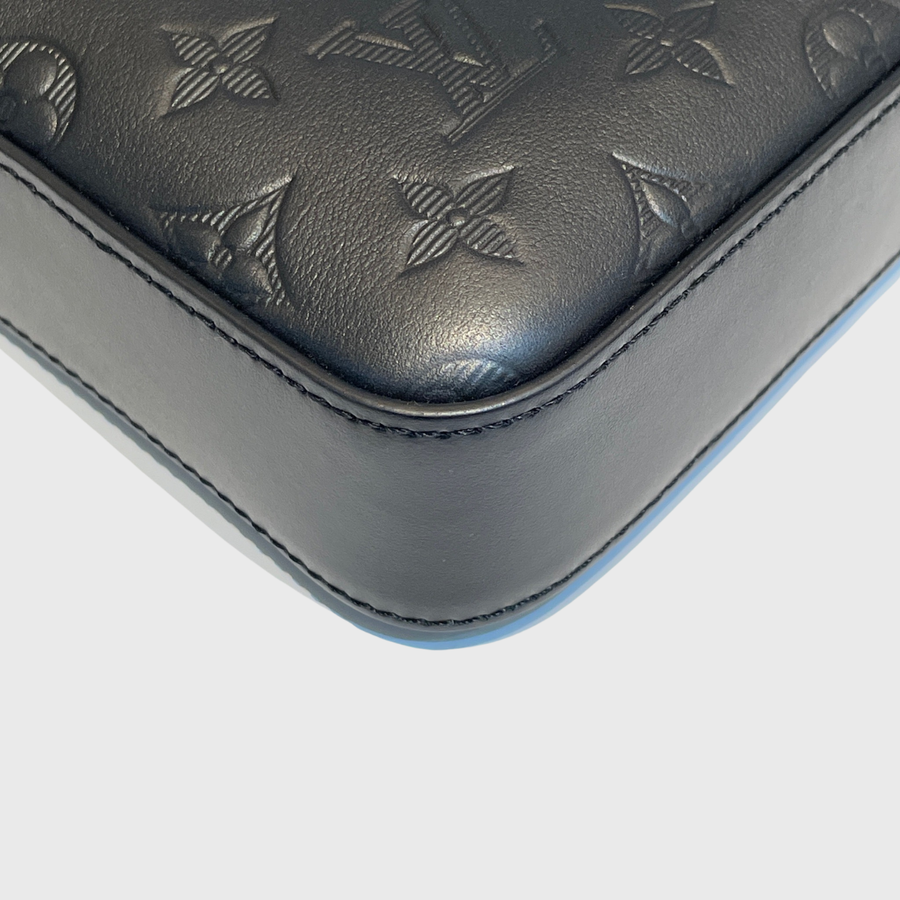 Louis Vuitton Messenger Bag Calfskin Black MB