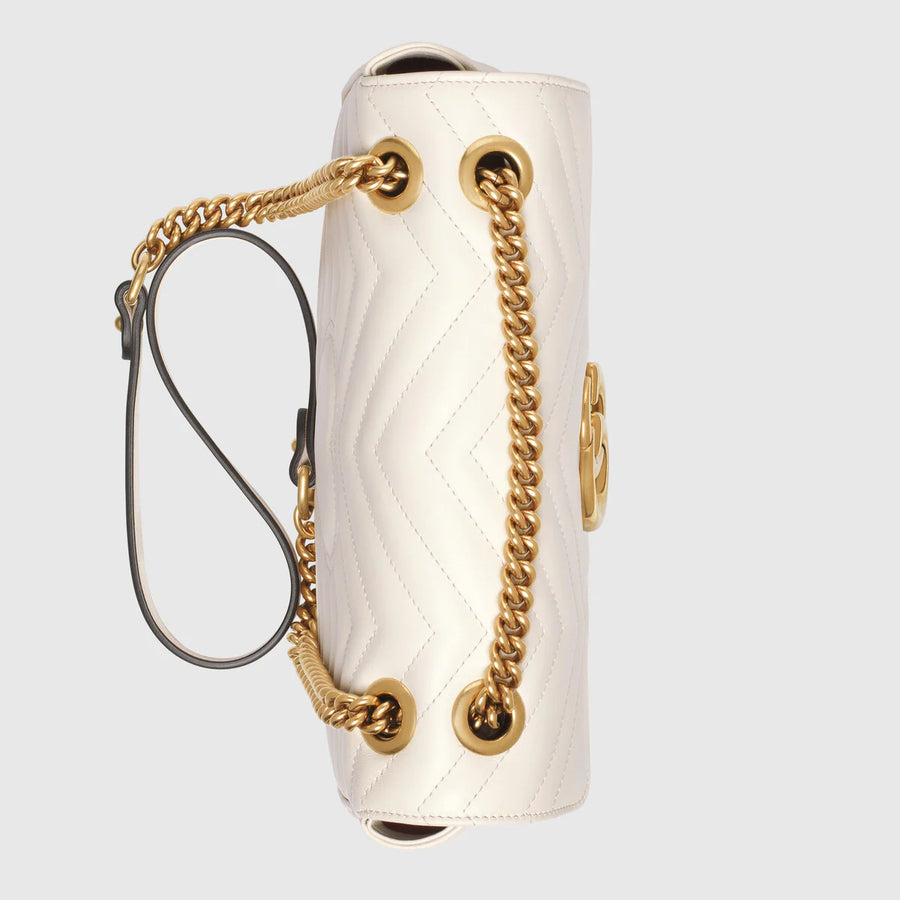 Gucci GG Marmont กระเป๋าสะพายmatelasséขนาดเล็กสีขาว 