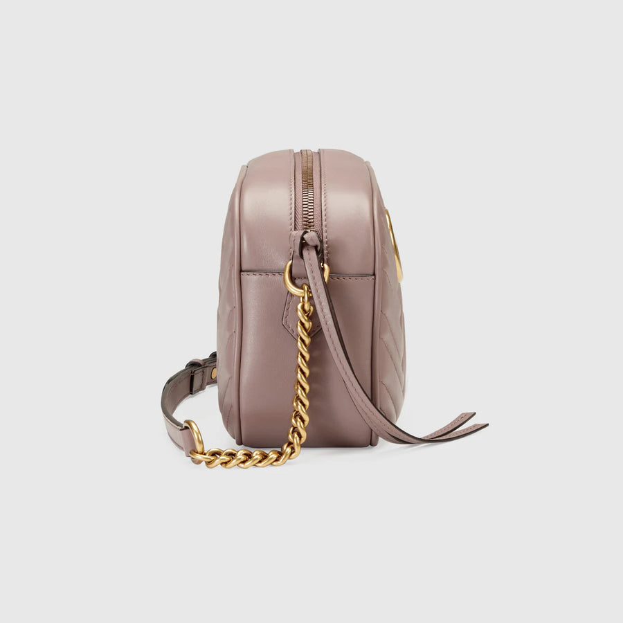Gucci GG Marmont กระเป๋าสะพายmatelasséใบเล็กสีชมพูฝุ่น 